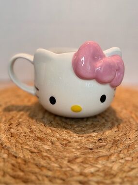 Hello Kitty 3D Face Ceramic Mug Pink Bow 20 oz Sanrio Silver Buffalo